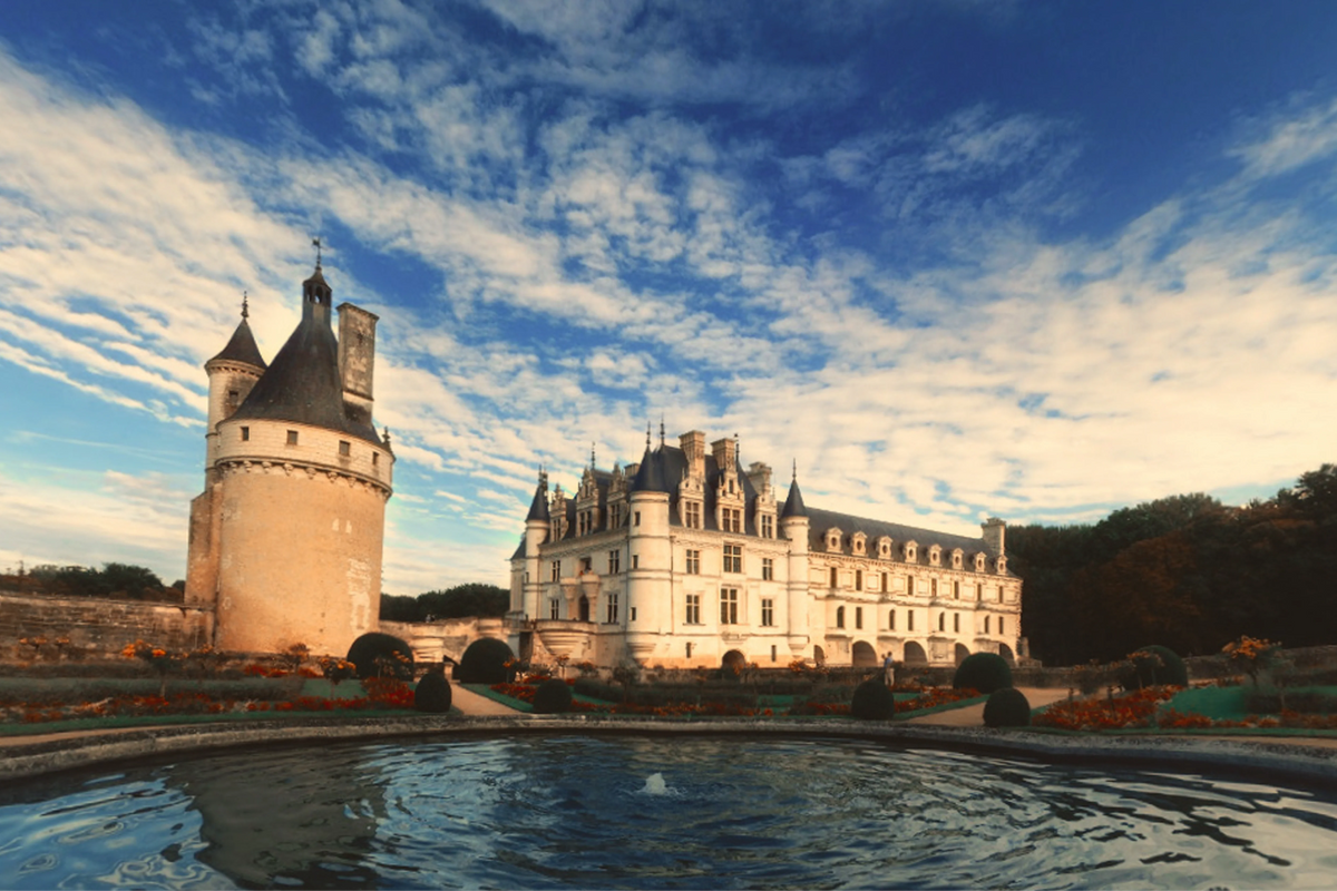 Châteaux de la Loire à vélo : 5 balades d'automne faciles d'un château à l'autre
